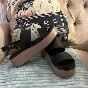 Crocs Brooklyn Wedge